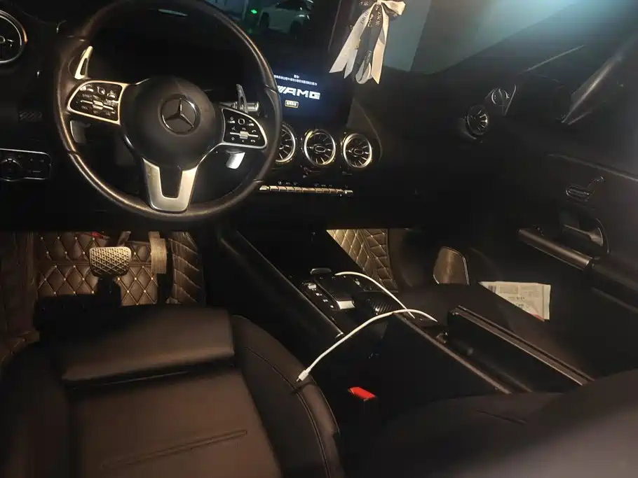 Mercedes-Benz GLA — миниатюра 12