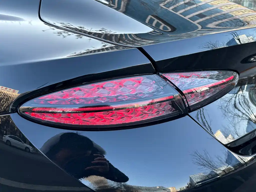 BENTLEY CONTINENTAL PLUG IN HYBRID