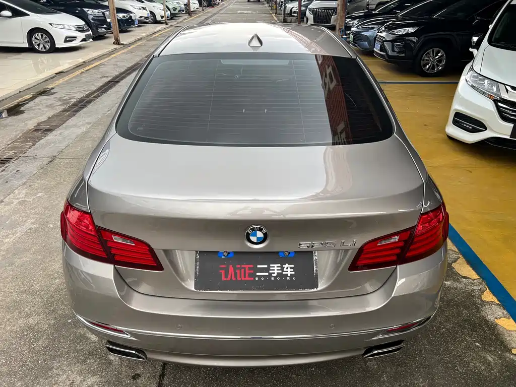 BMW 5 Series — миниатюра 4