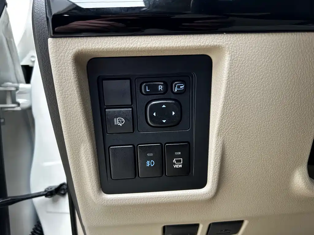 Toyota Land Cruiser Prado 2023 4.0L