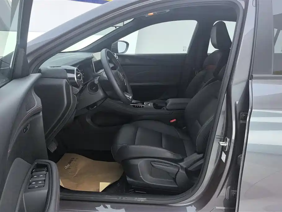 MG 5 2025 180DVVT Luxury