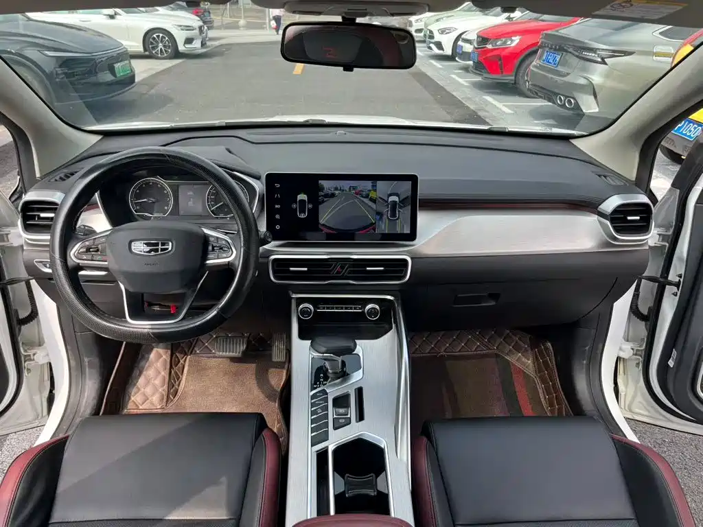 Geely Binyue — миниатюра 13