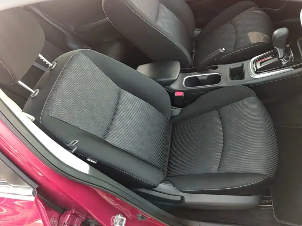 Nissan Tiida — миниатюра 25