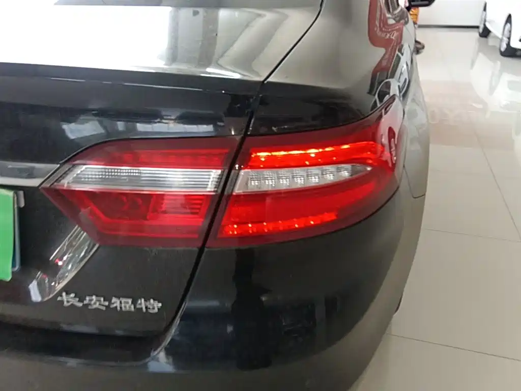 Ford Taurus 2017 EcoBoost 245 Fashion