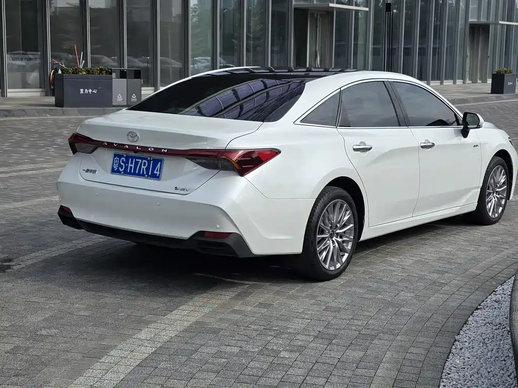 TOYOTA ASIAN DRAGON