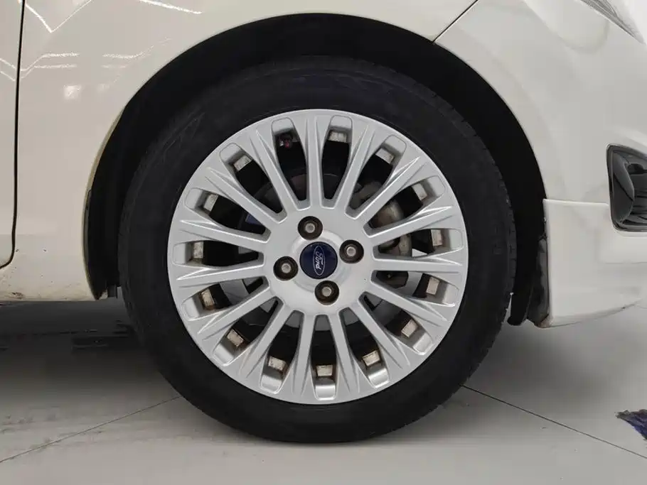 Ford Fiesta — миниатюра 6