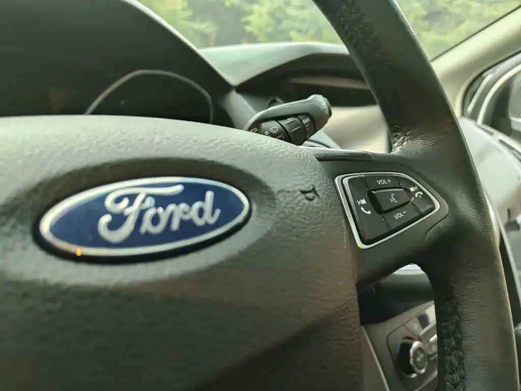 Ford Focus — миниатюра 13