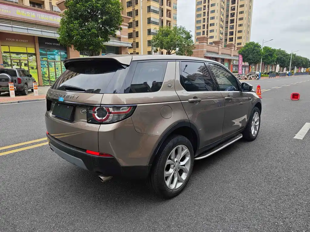 Land Rover Discovery Sport — миниатюра 4