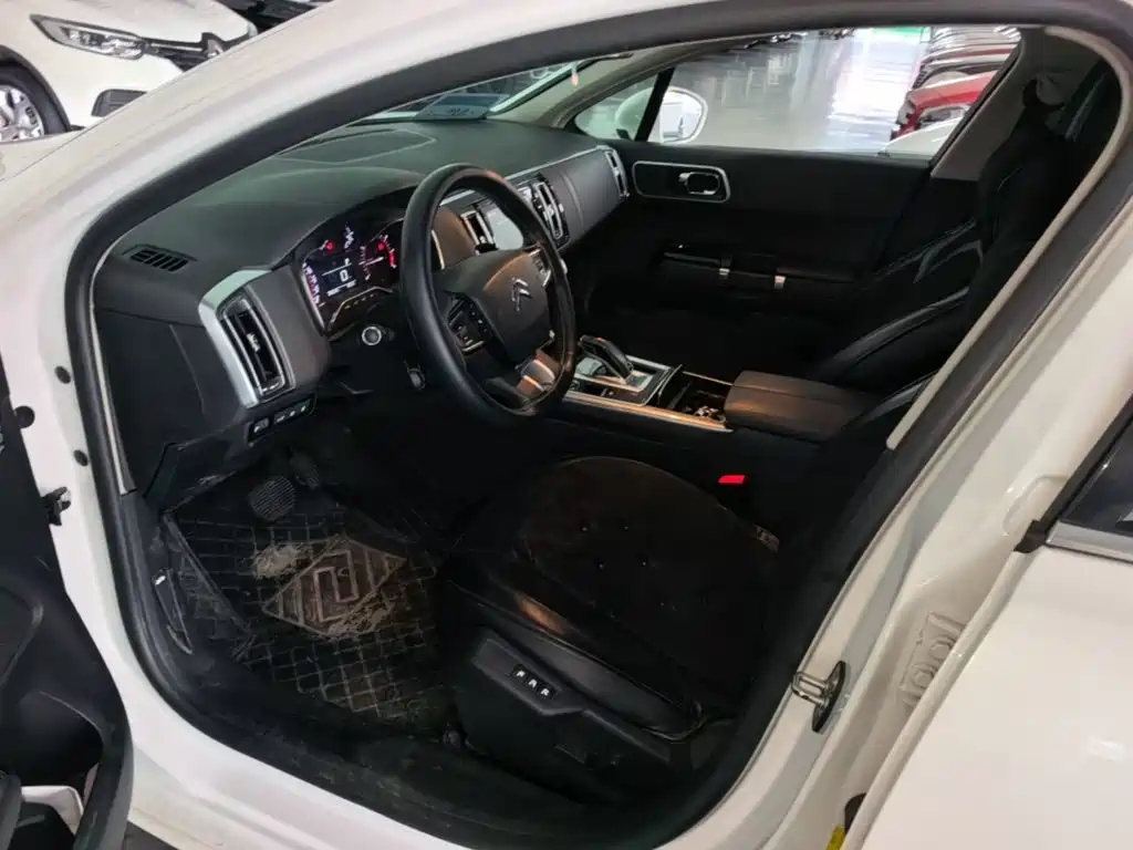 Citroen C6 — миниатюра 15