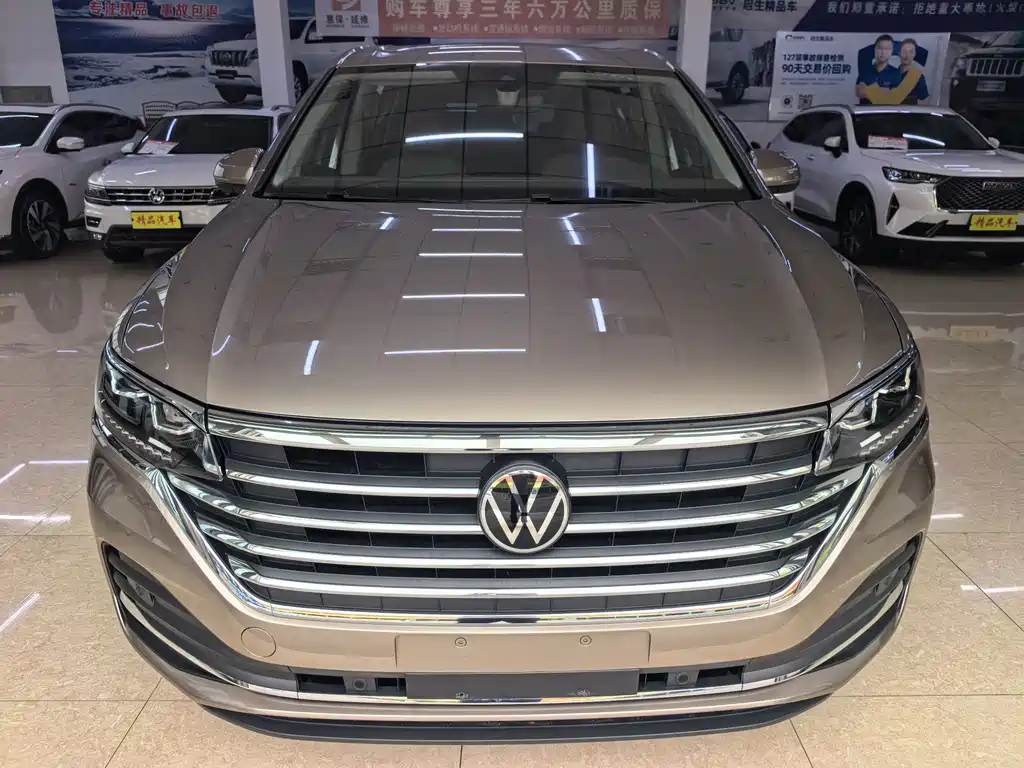 Volkswagen Viloran 2022 380TSI Premium Edition