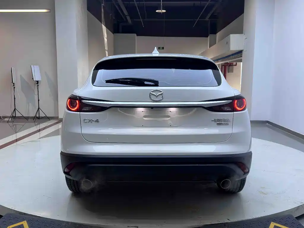 MAZDA CX 4