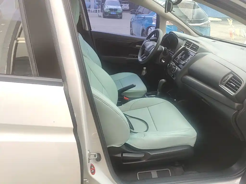 Honda Fit — миниатюра 25