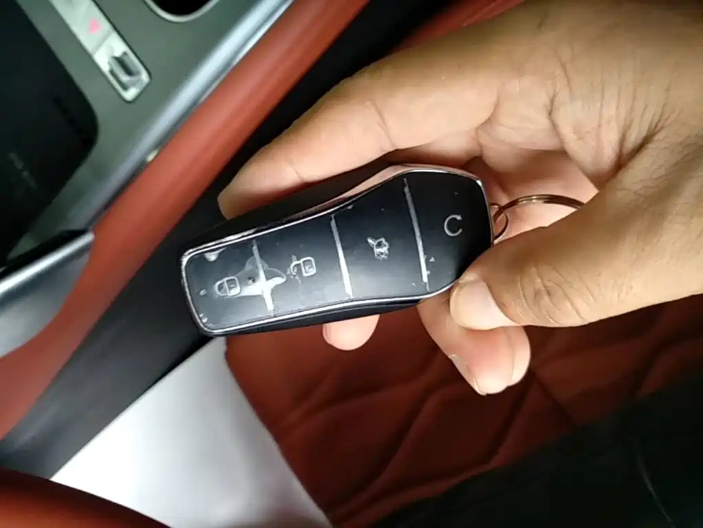 BYD Tang New Energy — миниатюра 9