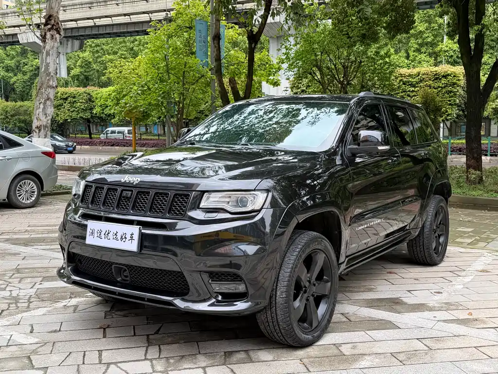 Jeep Grand Cherokee (Import) 2015