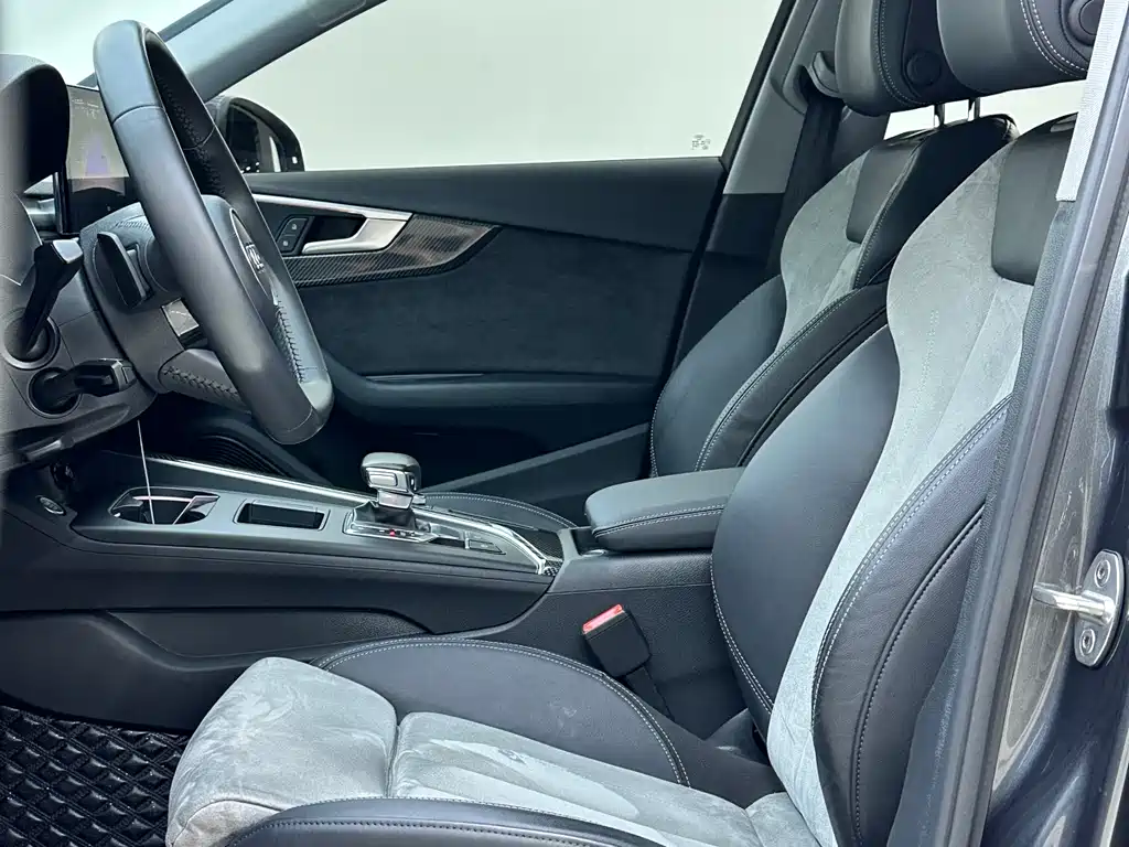 Audi A4L 2020 45 TFSI quattro