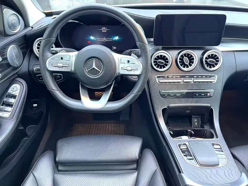 Mercedes-Benz C-Class — миниатюра 7