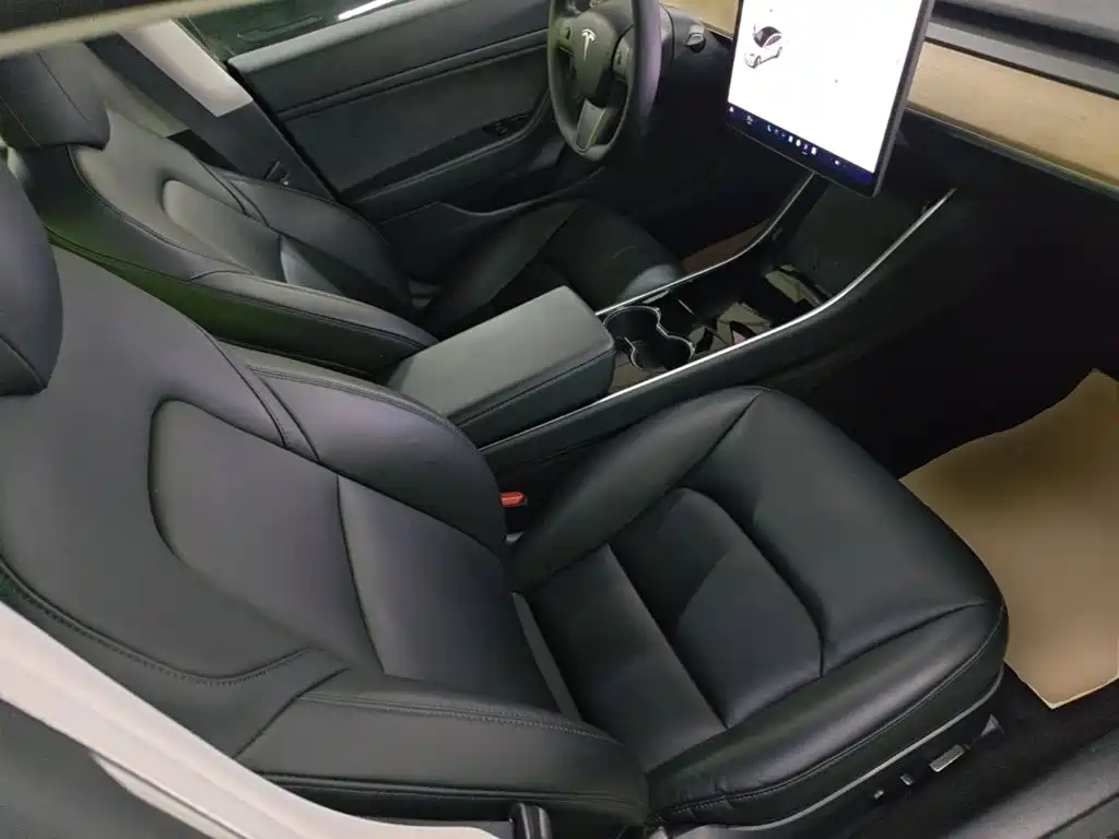 Tesla Model 3 — миниатюра 25