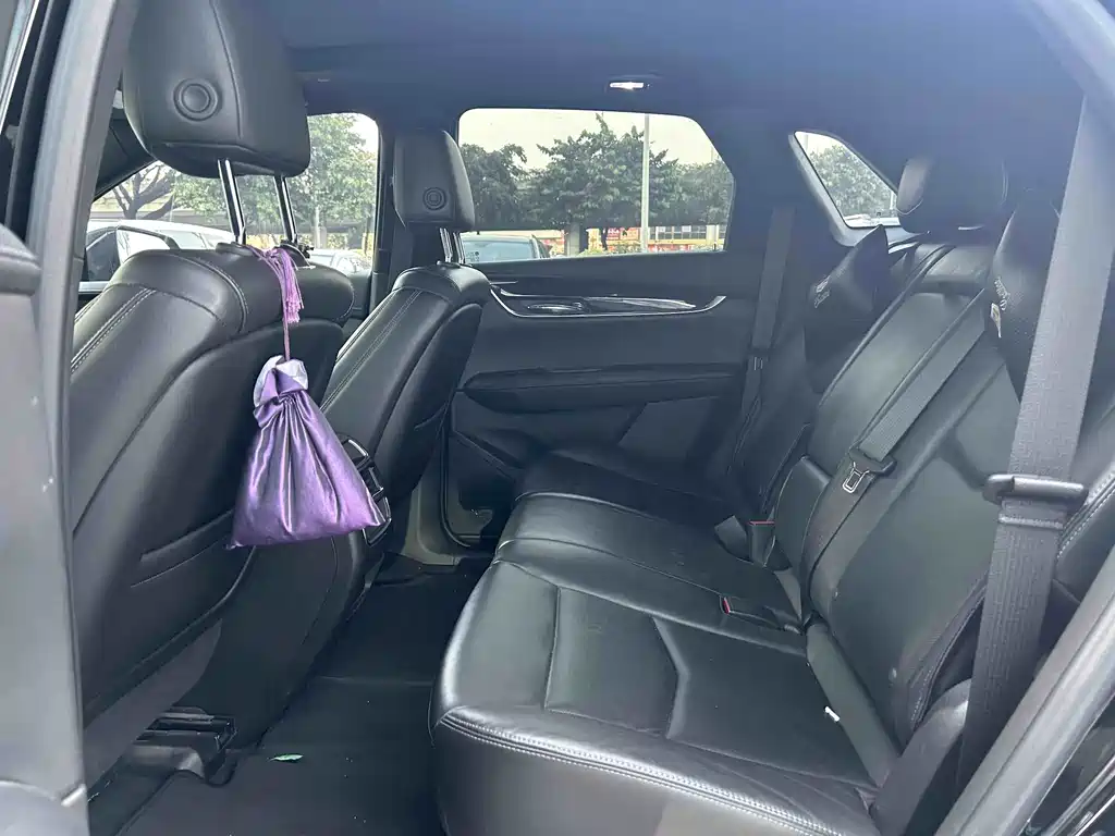Cadillac XT5 — миниатюра 7