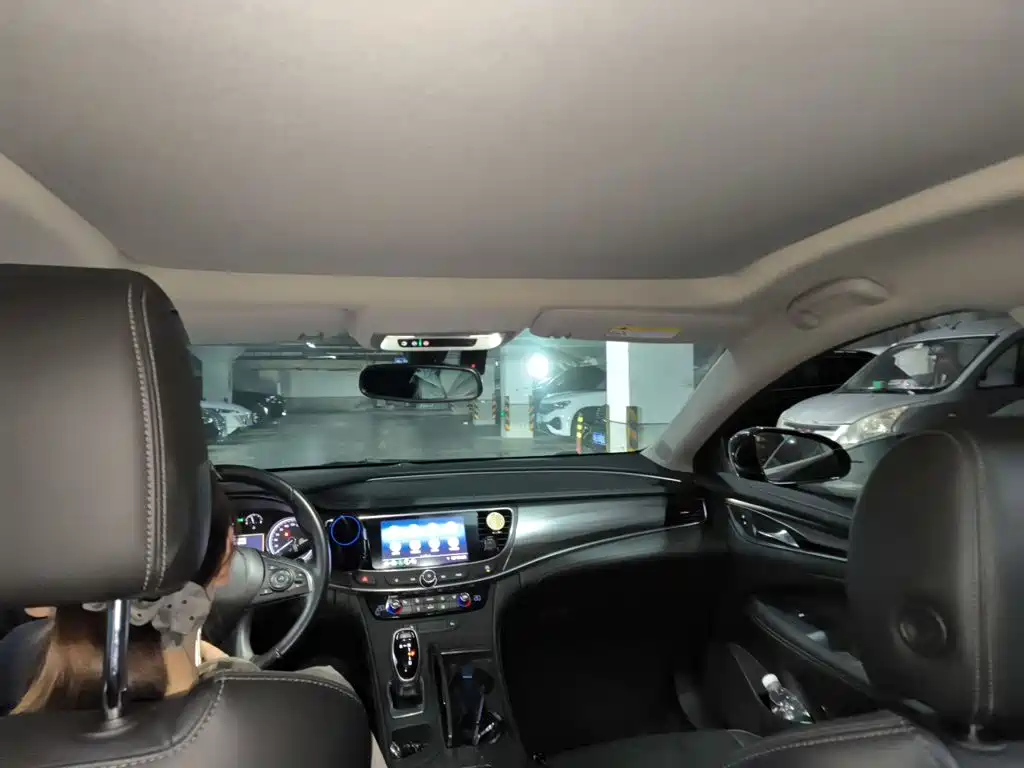 Buick LaCrosse — миниатюра 9