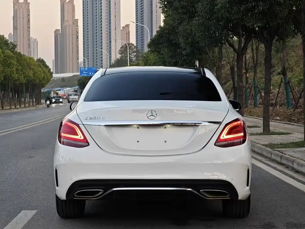 Mercedes-Benz C-Class — миниатюра 8