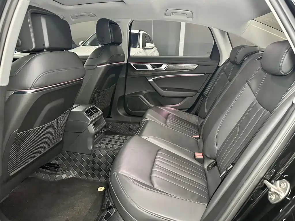 Audi A6L — миниатюра 10