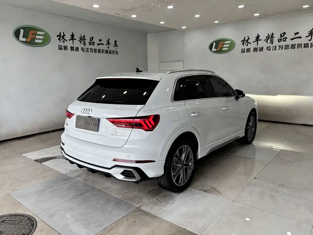 Audi Q3 2025 45 40TFSI Fashion