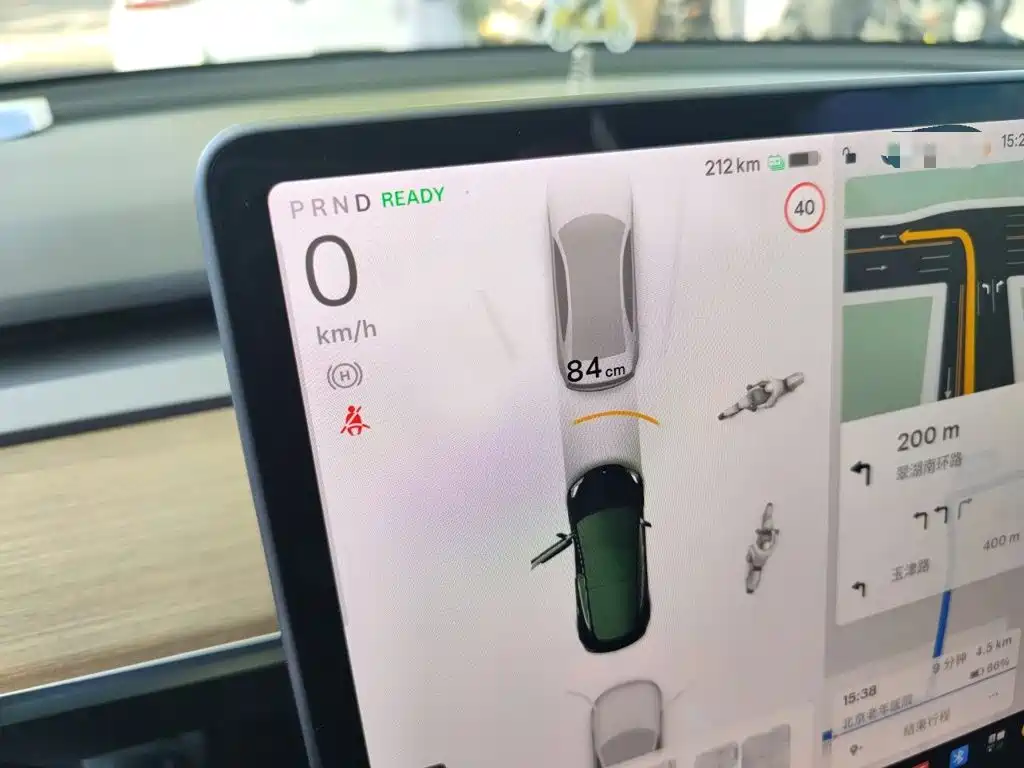 Tesla Model 3 — миниатюра 12