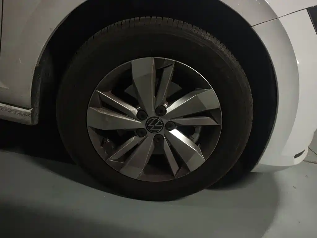 Volkswagen Polo — миниатюра 24
