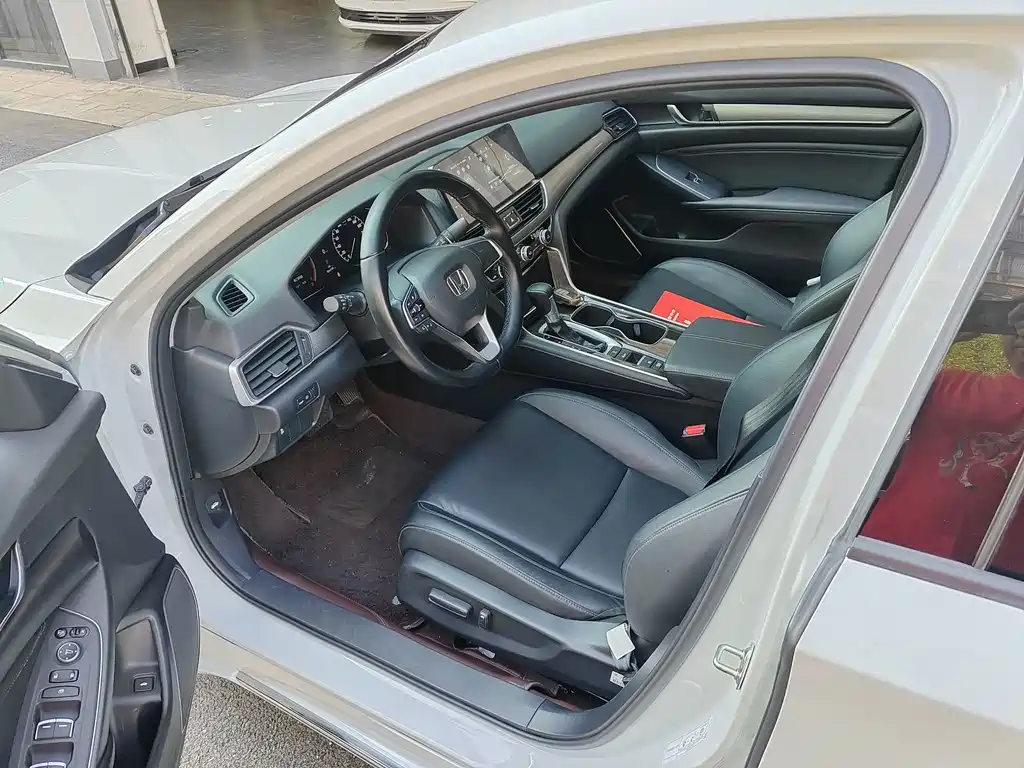 Honda Accord — миниатюра 7