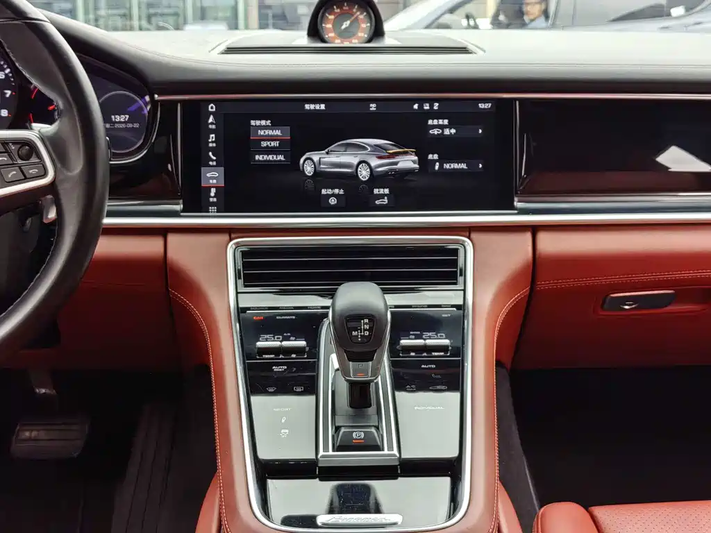 Porsche Panamera — миниатюра 15