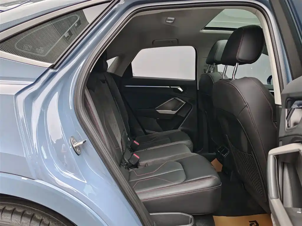 Audi Q3 Sportback — миниатюра 11