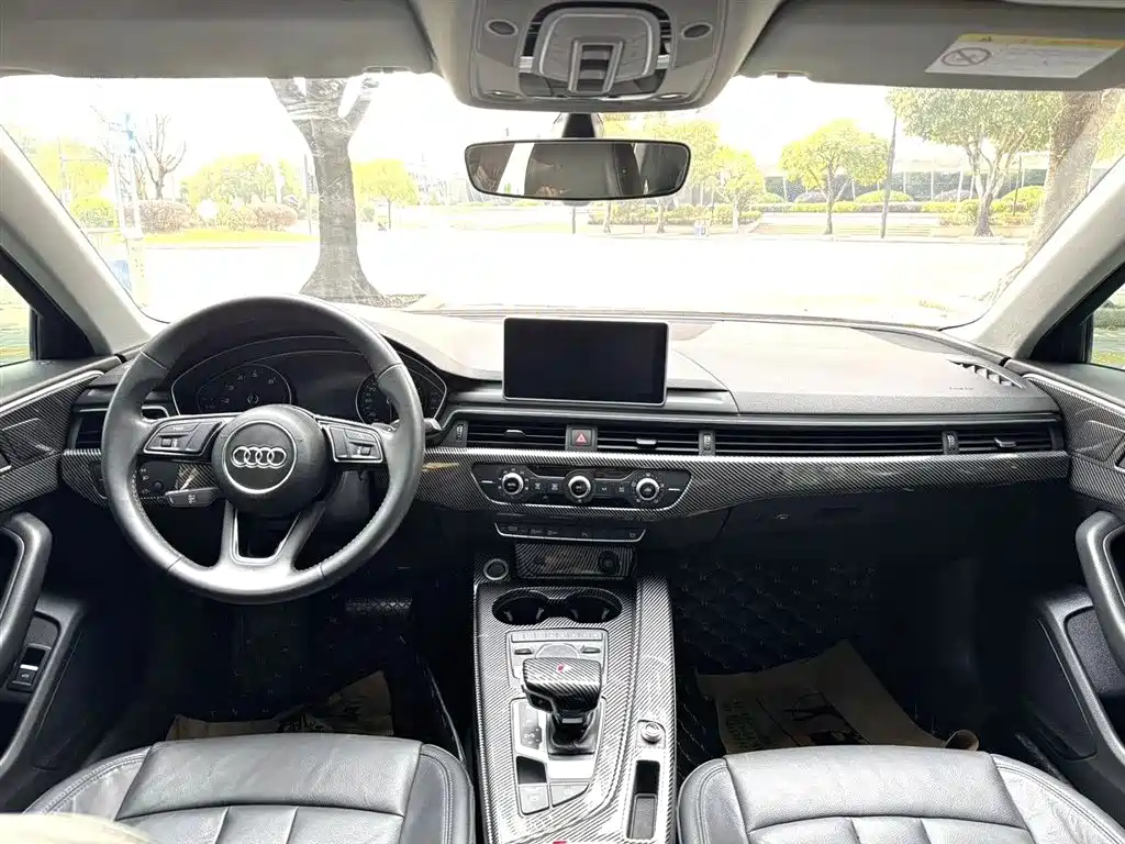 Audi A4L 2017 40 TFSI