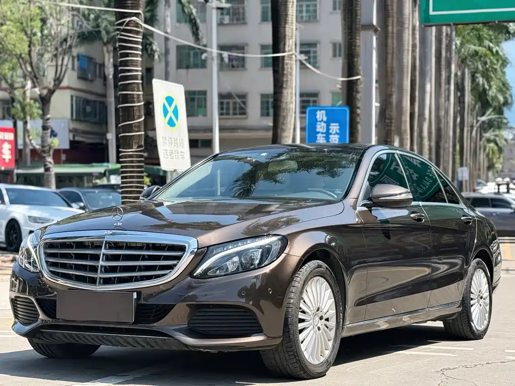 Mercedes-Benz C-Class — миниатюра 2