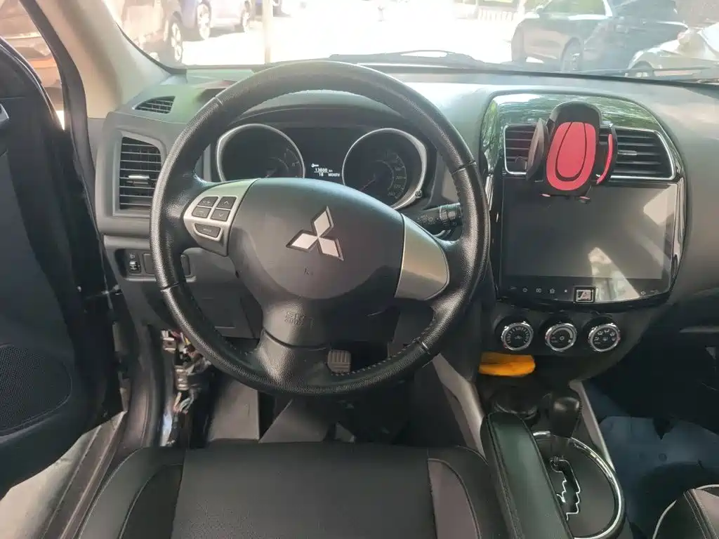 Mitsubishi ASX — миниатюра 7