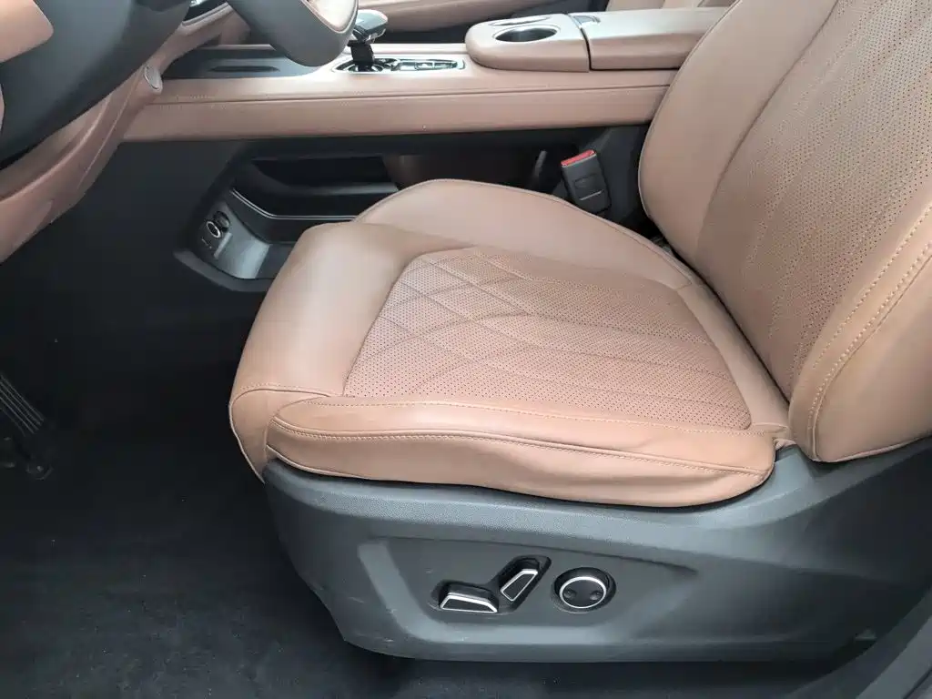 Changan UNI-Z New Energy — миниатюра 20