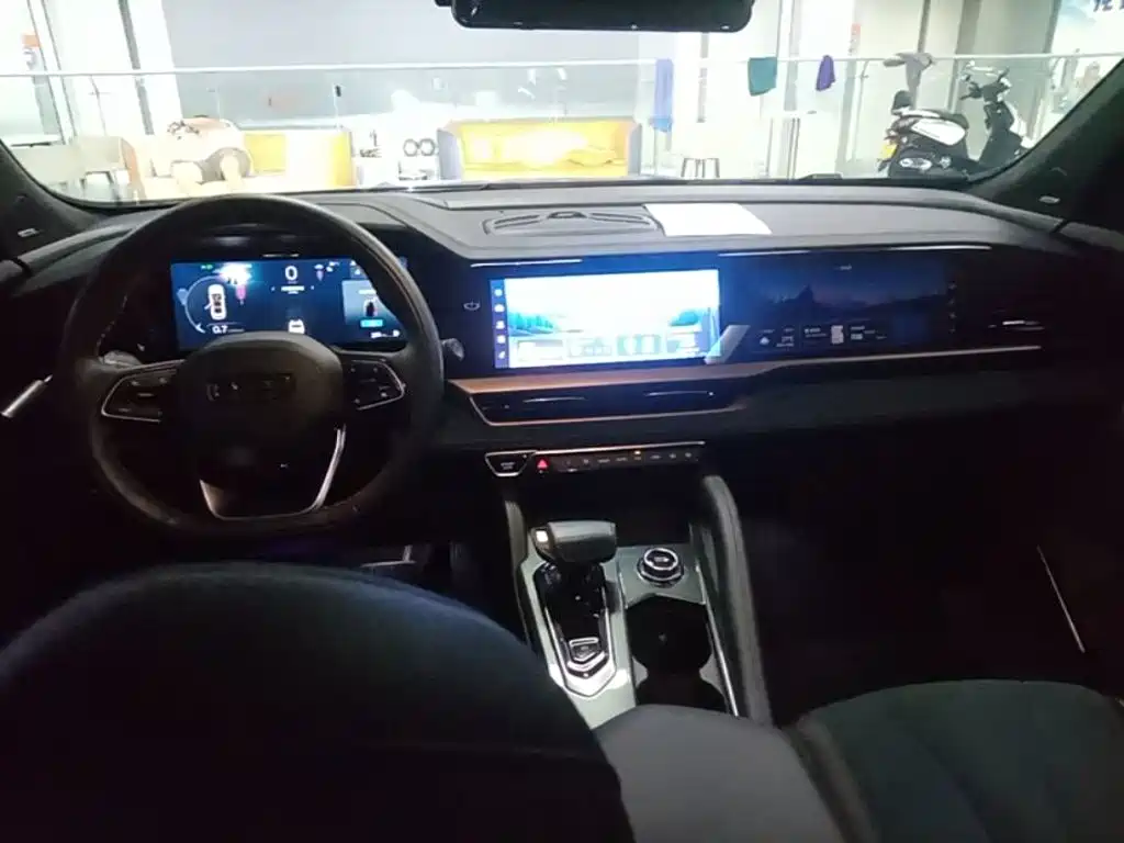 Geely Xingyue L — миниатюра 10