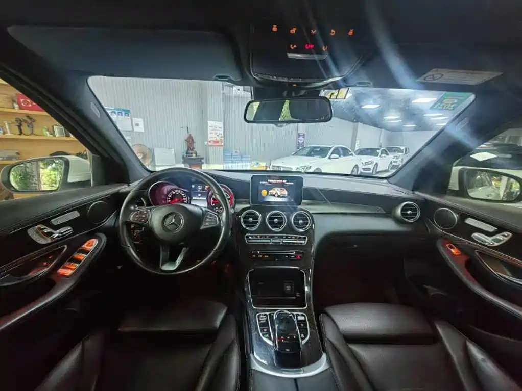 Mercedes-Benz GLC 2019 GLC 260 L 4MATIC Luxury