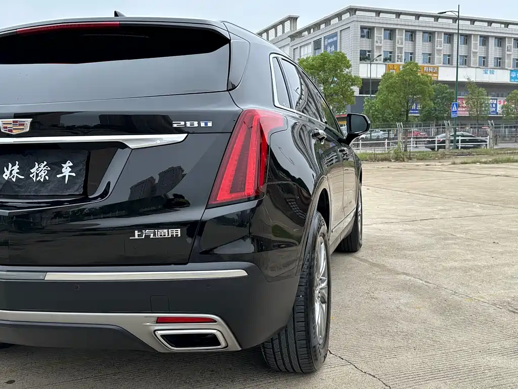 CADILLAC XT5
