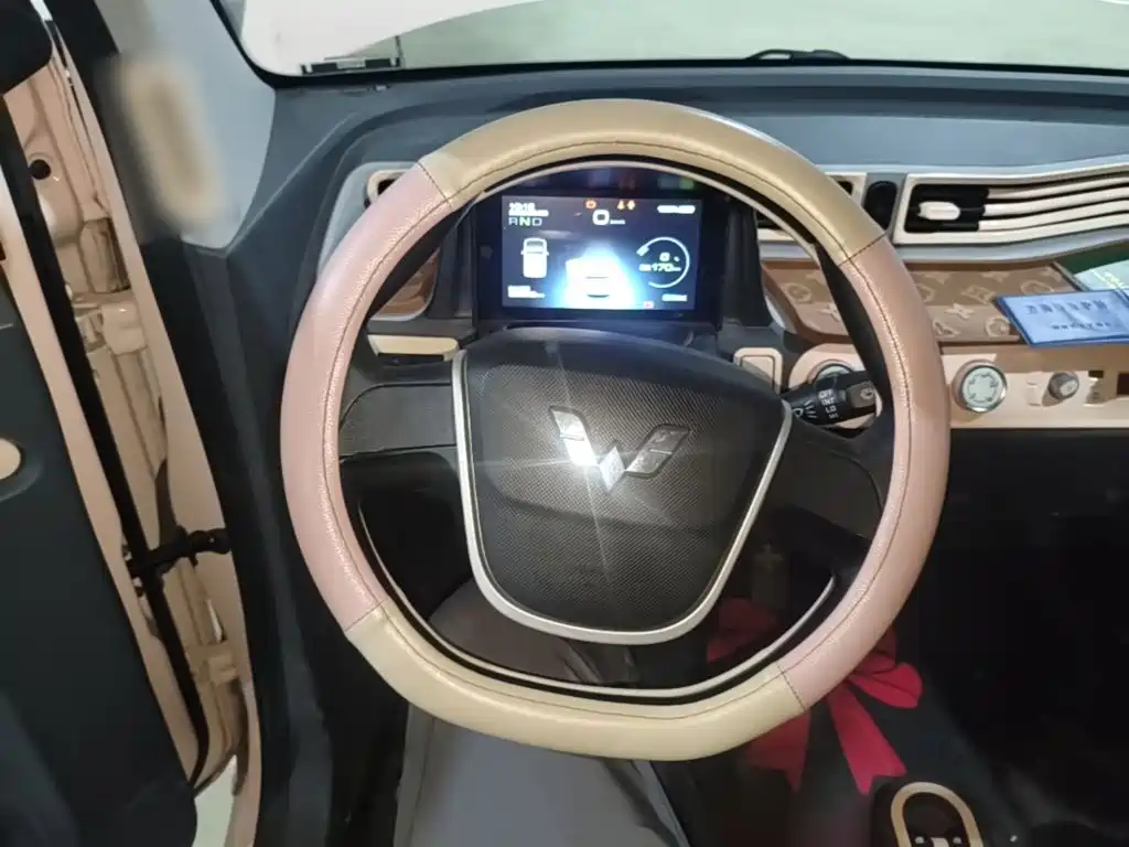 Wuling MINIEV — миниатюра 11