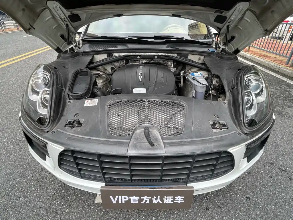 Porsche Macan — миниатюра 17