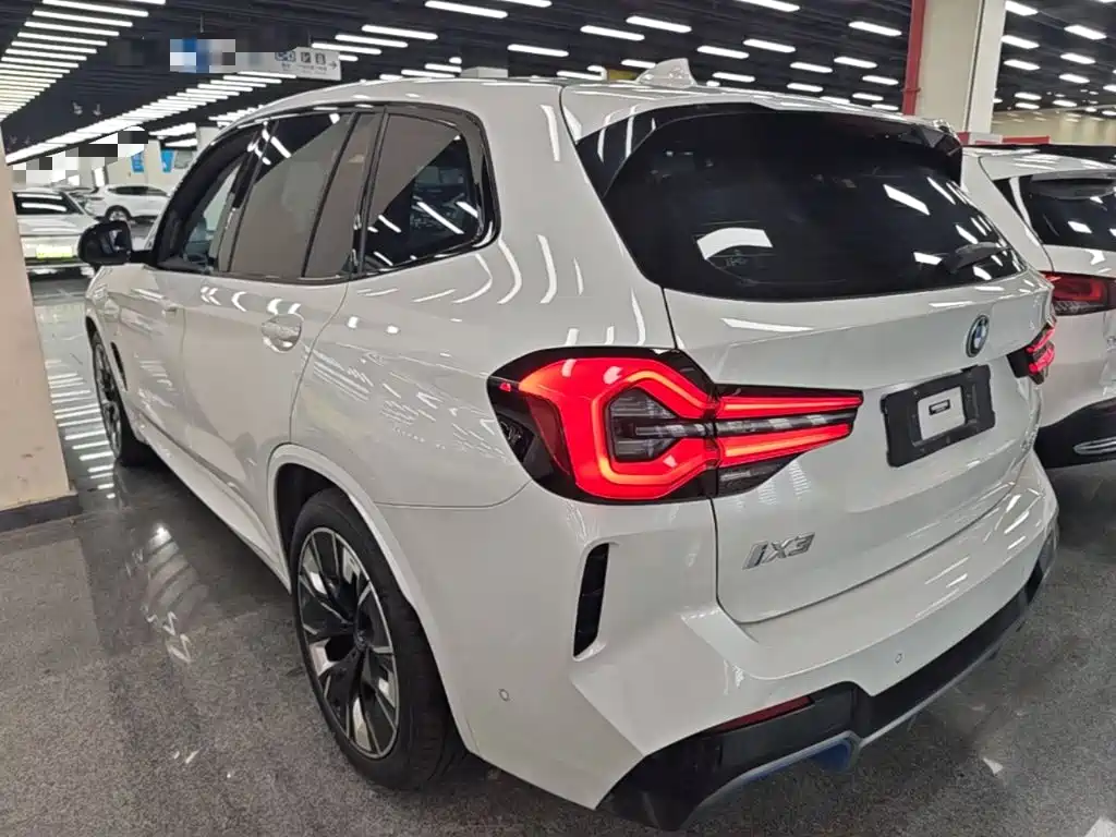 BMW iX3 — миниатюра 5