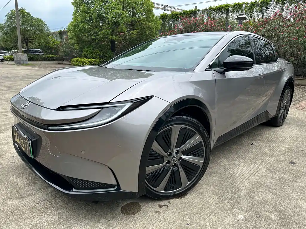 Toyota 丰田bZ5 2025