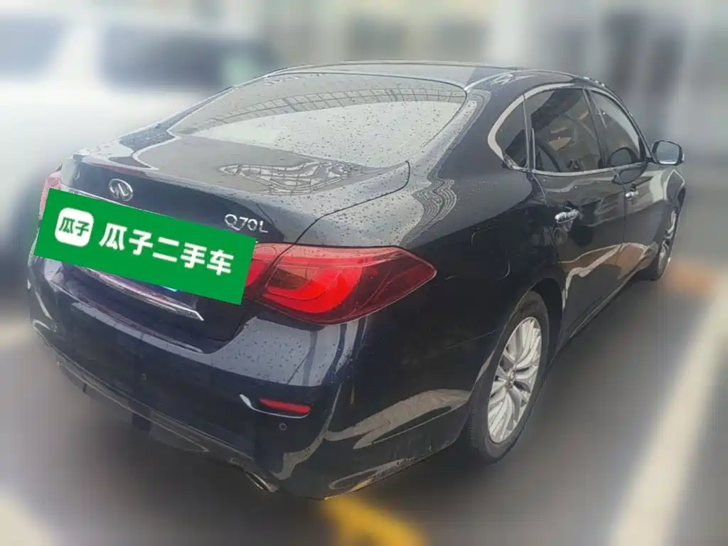 Infiniti Q70 — миниатюра 10