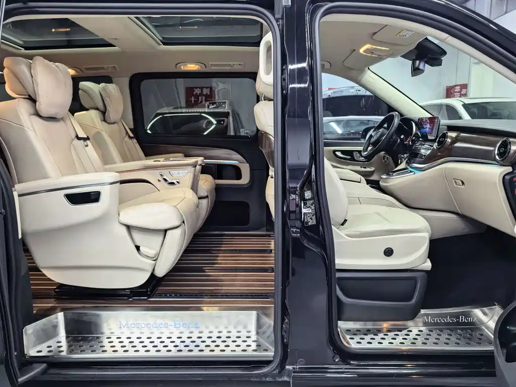 Mercedes-Benz V-Class — миниатюра 11