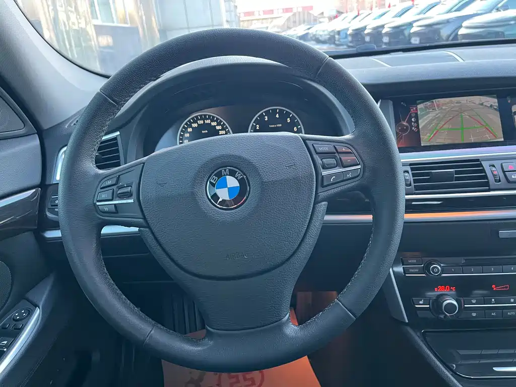 BMW 5 Series GT 528i Leading Type, фото 19