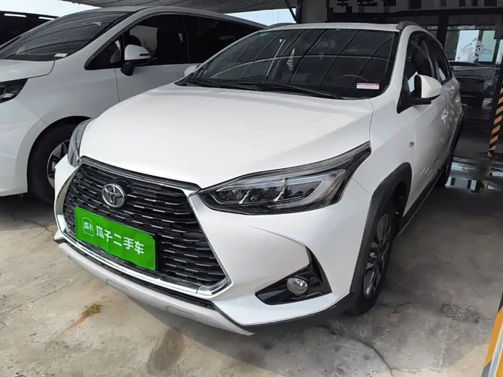 Toyota Yaris L — миниатюра 2