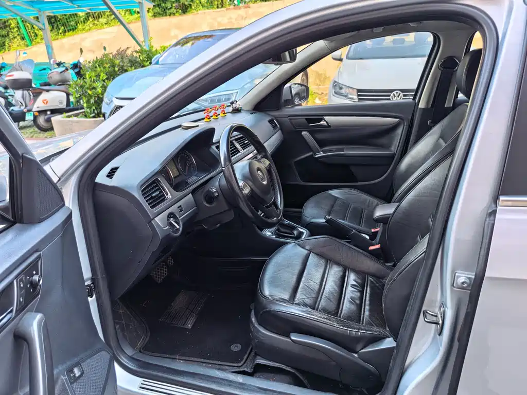 Volkswagen Lavida 2013 1.4TSI DSG Comfort