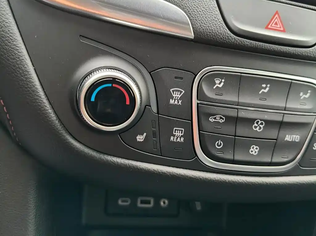 Chevrolet Equinox — миниатюра 8