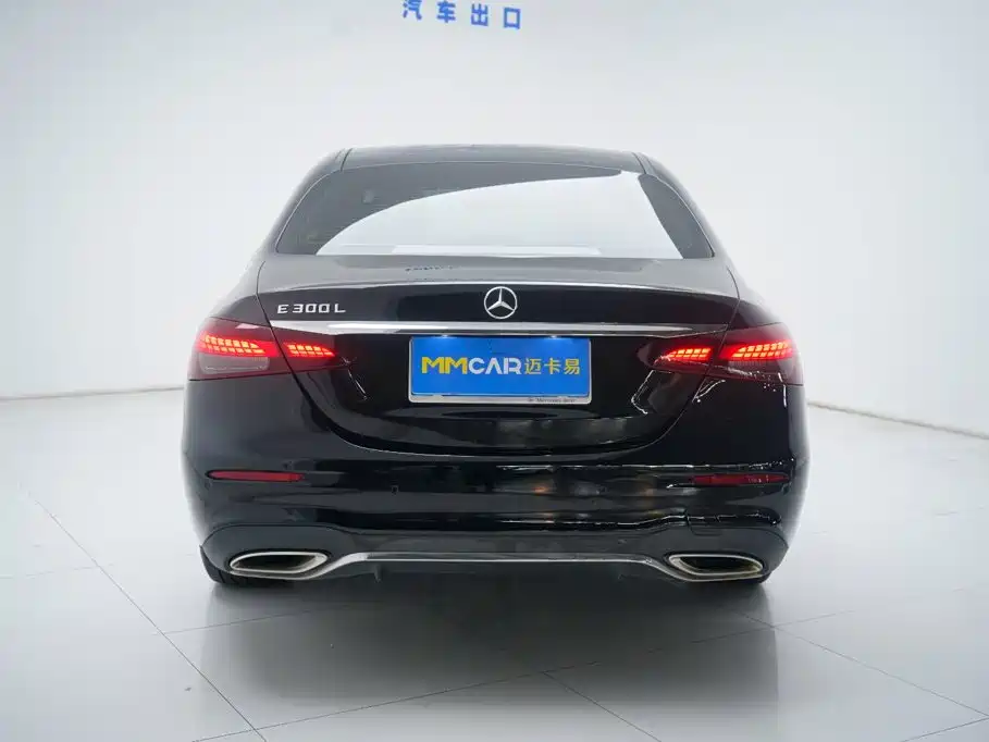 Mercedes-Benz E-Class — миниатюра 11