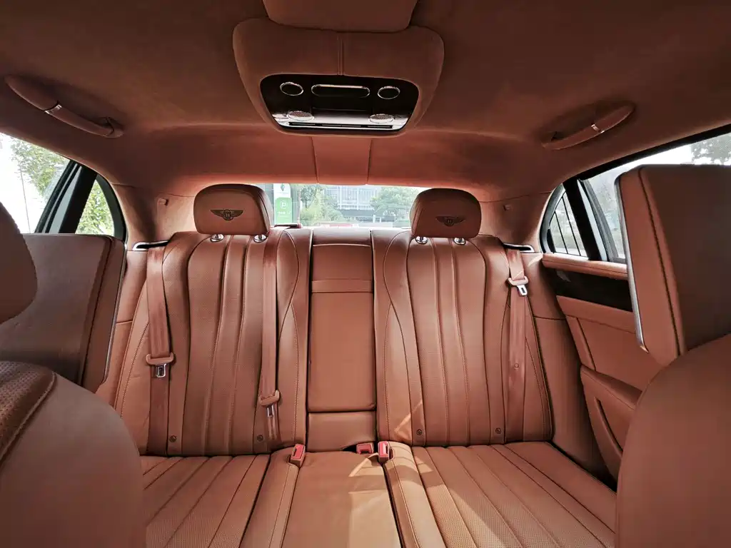Bentley Flying Spur — миниатюра 15